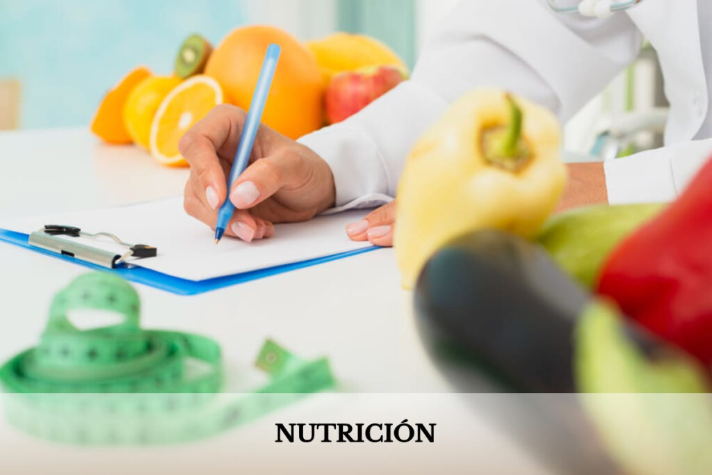 consulta nutricional con cinta metrica alimentos