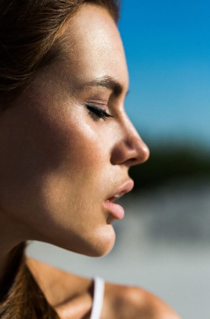 rostro mujer luz natural tratamientos belleza clinica mawa majadahonda